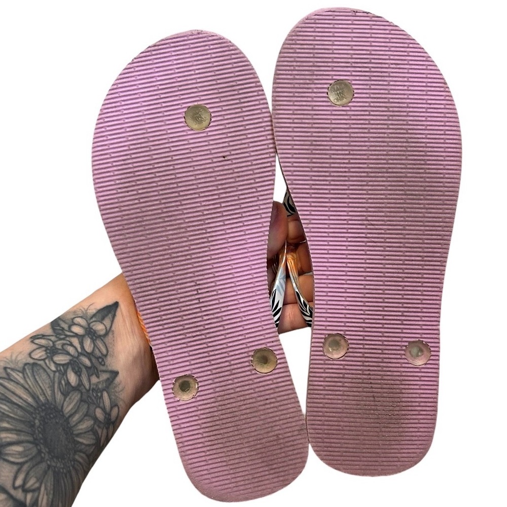 Vera Bradley Purple Blue Palm Floral Tropical Flip Flops Size 7/8 - Picture 4 of 5